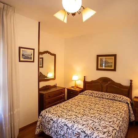 Vut La Calzada Apartment Cangas de Onis Exterior photo